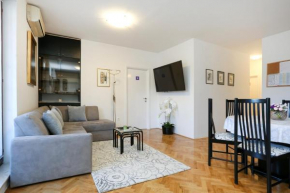 Luxury Apartment ELA